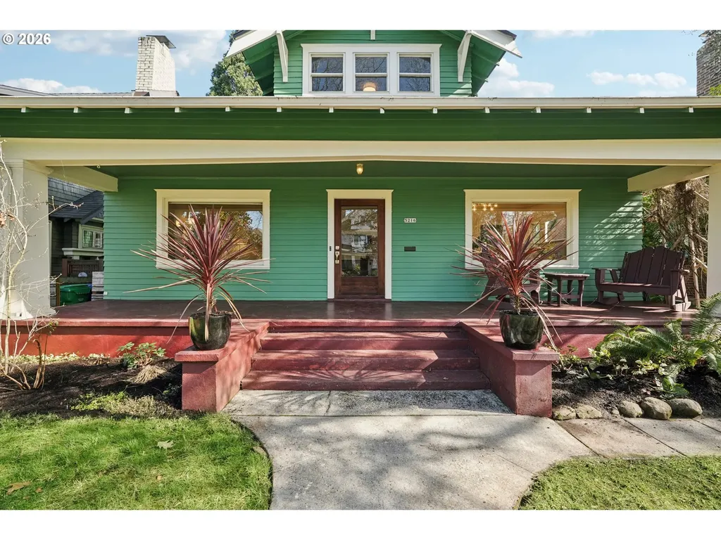 5216 NE Cleveland Avenue Portland OR 97211