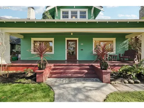 5216 NE Cleveland Avenue Portland OR 97211