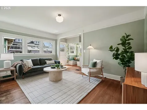5216 NE Cleveland Avenue Portland OR 97211