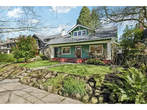 5216 NE Cleveland Avenue Portland OR 97211
