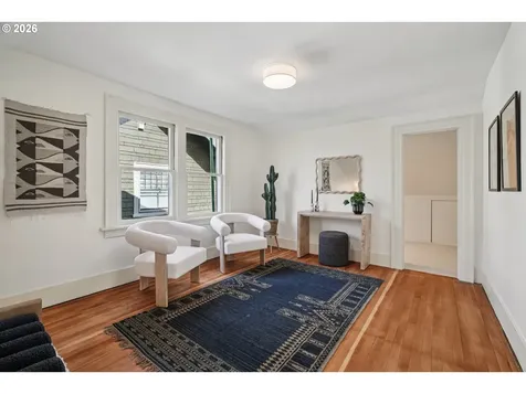 5216 NE Cleveland Avenue Portland OR 97211