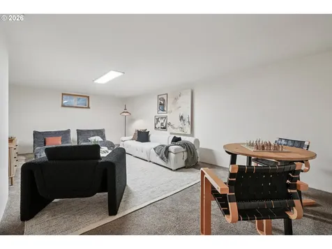 5216 NE Cleveland Avenue Portland OR 97211
