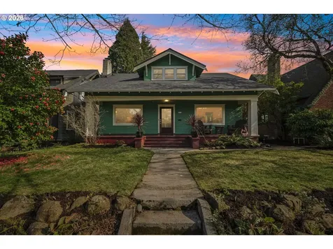 5216 NE Cleveland Avenue Portland OR 97211