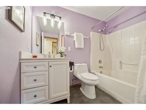 377 SE Barnes Avenue Gresham OR 97080