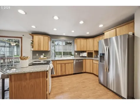 377 SE Barnes Avenue Gresham OR 97080
