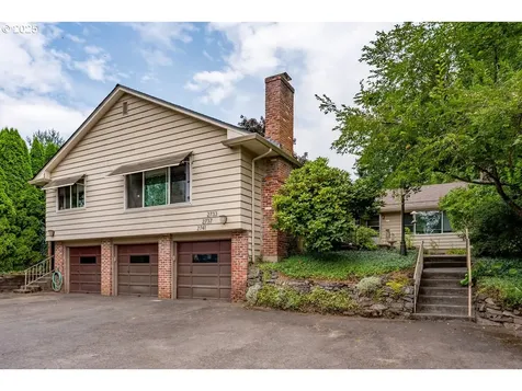 2733 SW Troy Street Portland OR 97219