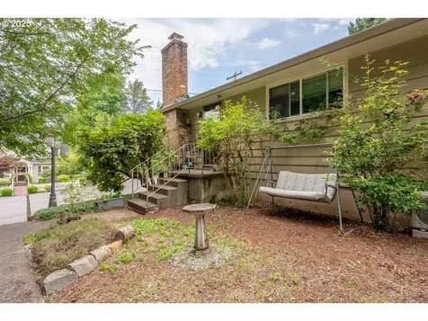 2733 SW Troy Street Portland OR 97219