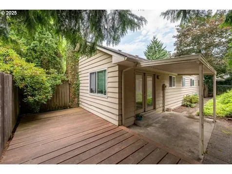 2733 SW Troy Street Portland OR 97219