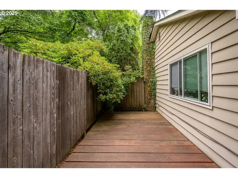2733 SW Troy Street Portland OR 97219