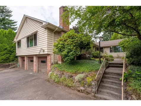 2733 SW Troy Street Portland OR 97219