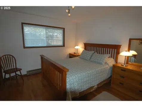 2733 SW Troy Street Portland OR 97219