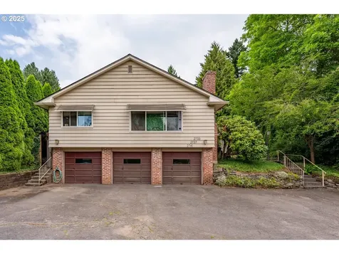 2733 SW Troy Street Portland OR 97219