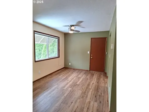 2733 SW Troy Street Portland OR 97219