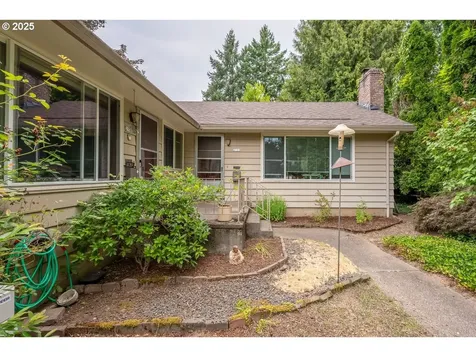 2733 SW Troy Street Portland OR 97219