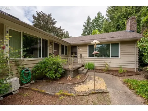 2733 SW Troy Street Portland OR 97219