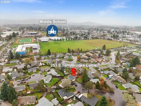 253 S Tarrybrooke Circle Cornelius OR 97113