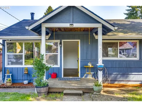 4517 SE Rural Street Portland OR 97206