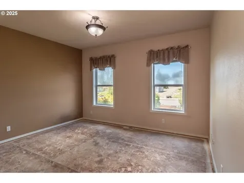 195 Palomino Avenue Roseburg OR 97471
