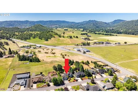 195 Palomino Avenue Roseburg OR 97471