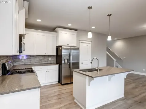 1801 N Daniel Drive Newberg OR 97132
