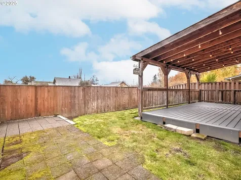 1801 N Daniel Drive Newberg OR 97132