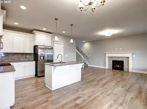 1801 N Daniel Drive Newberg OR 97132
