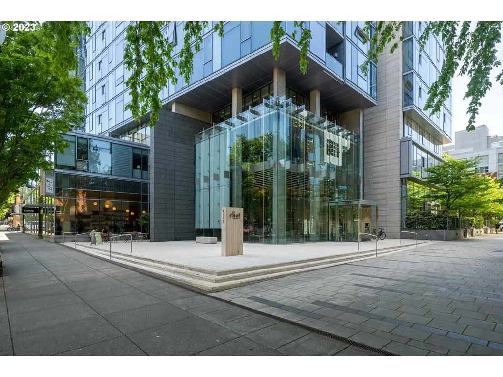 1221 SW 10th Avenue Portland OR 97205