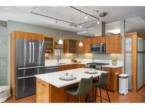 1221 SW 10th Avenue Portland OR 97205
