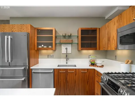 1221 SW 10th Avenue Portland OR 97205