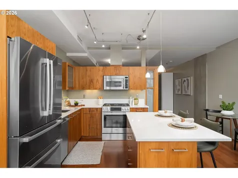 1221 SW 10th Avenue Portland OR 97205