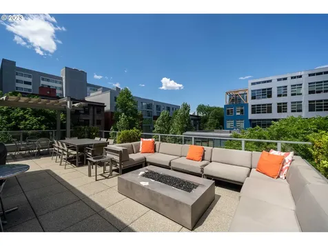1221 SW 10th Avenue Portland OR 97205