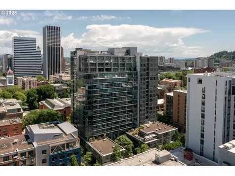 1221 SW 10th Avenue Portland OR 97205