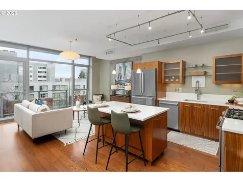 1221 SW 10th Avenue Portland OR 97205
