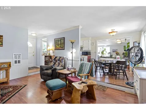 4635 Daisy Street Springfield OR 97478