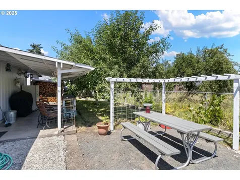 4635 Daisy Street Springfield OR 97478