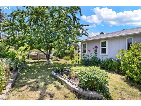 4635 Daisy Street Springfield OR 97478