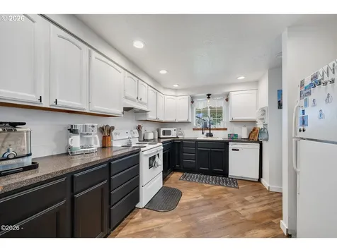 1202 N 1st Avenue Rockaway Beach OR 97136