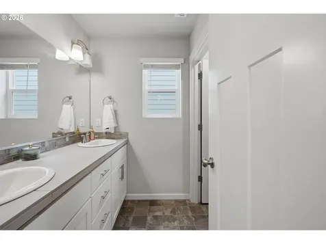 2622 NW Eric Drive Mcminnville OR 97128