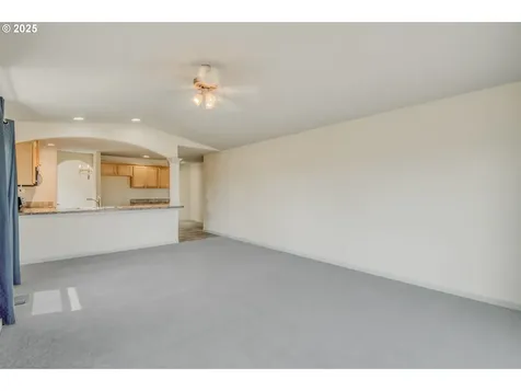 2469 Dorsey Drive Hubbard OR 97032