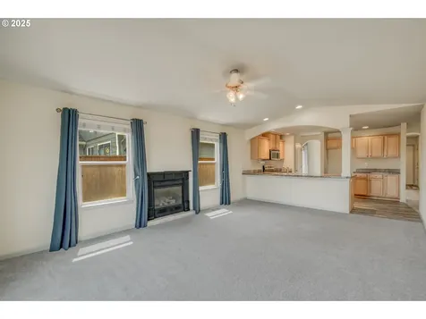 2469 Dorsey Drive Hubbard OR 97032