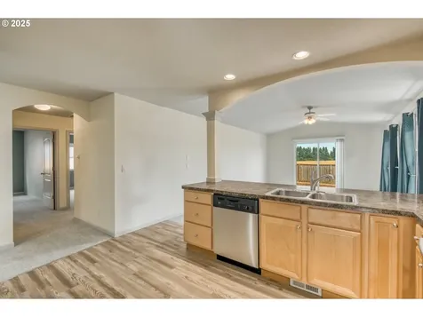 2469 Dorsey Drive Hubbard OR 97032