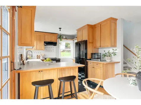 8609 SW 61st Avenue Portland OR 97219