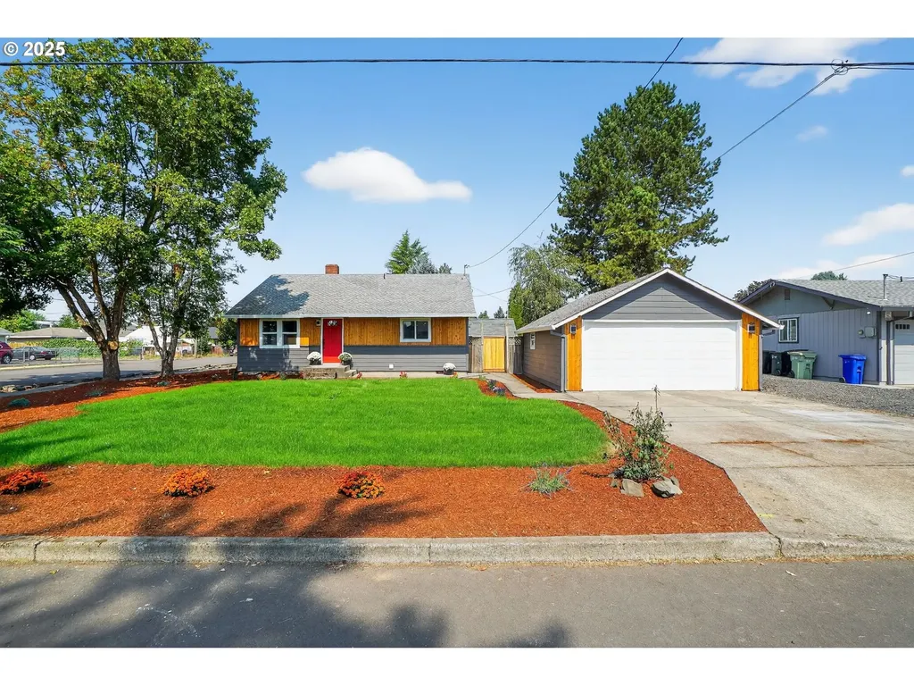 1306 N Clark Street Cornelius OR 97113