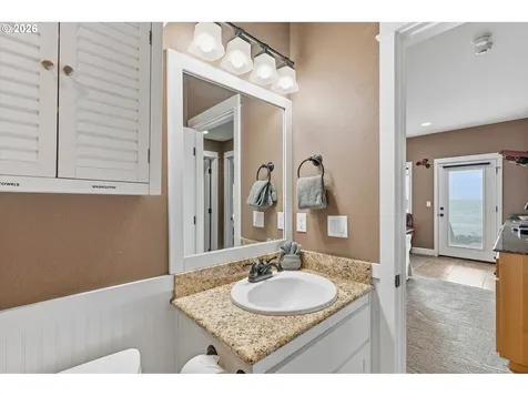 1233 SW Coast Avenue Lincoln City OR 97367
