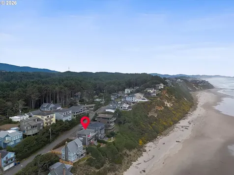 1233 SW Coast Avenue Lincoln City OR 97367