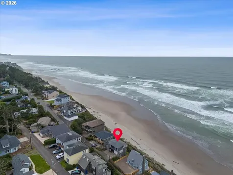 1233 SW Coast Avenue Lincoln City OR 97367