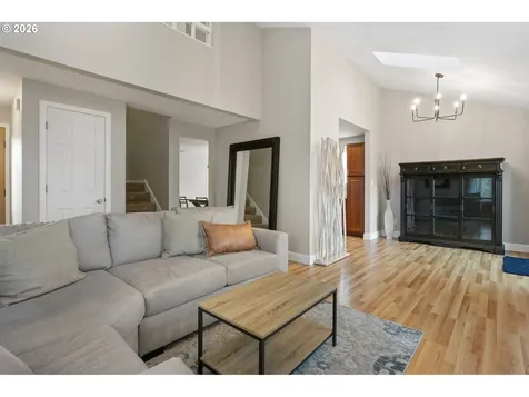 319 NE Hyde Circle Hillsboro OR 97124