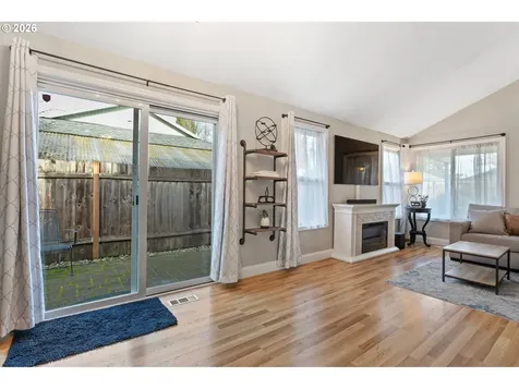 319 NE Hyde Circle Hillsboro OR 97124