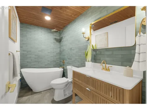 15204 NE 42nd Street Vancouver WA 98682