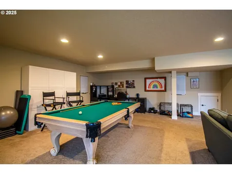 16894 SW Snowdale Street Beaverton OR 97007